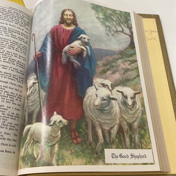 Vintage 1971 Heirloom Bible Publishers King James Heirloom Bible! - Picture 8 of 13